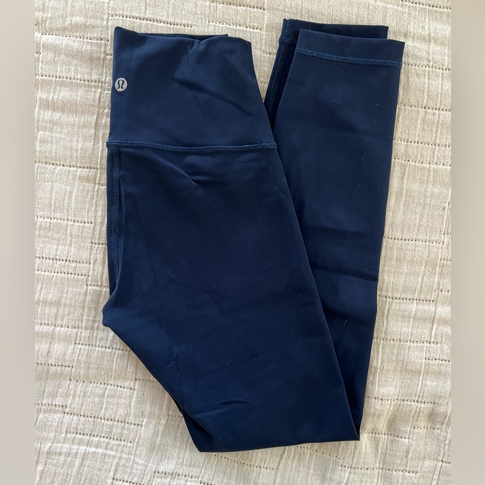 Lululemon size 4 navy leggings